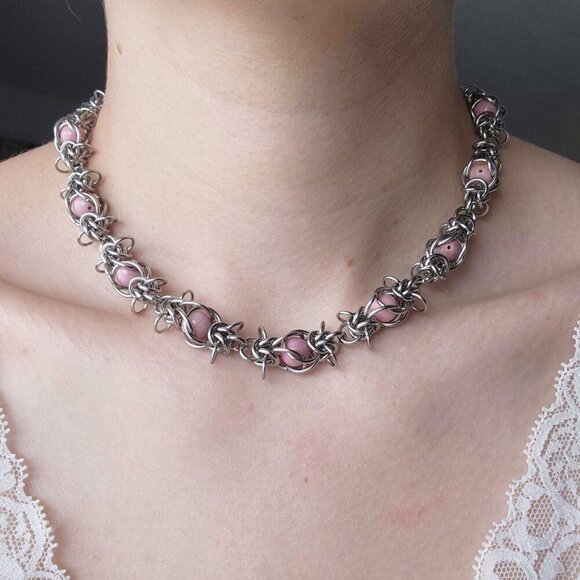 Fairy princess pink barbwire chain mail necklace with a small silver chain - Picture 1 of 9